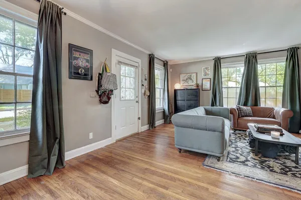 $949,999 | 809 East 44th Street, Austin, TX 78751