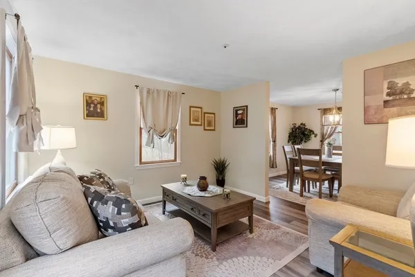 $799,900 | 7 Avon Street, Wilmington, MA 01887