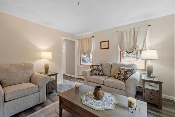 $799,900 | 7 Avon Street, Wilmington, MA 01887