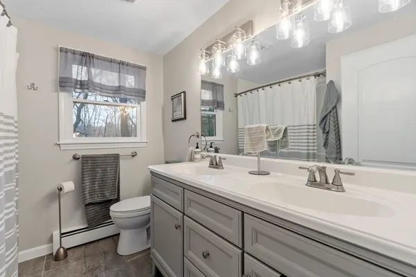 $799,900 | 7 Avon Street, Wilmington, MA 01887