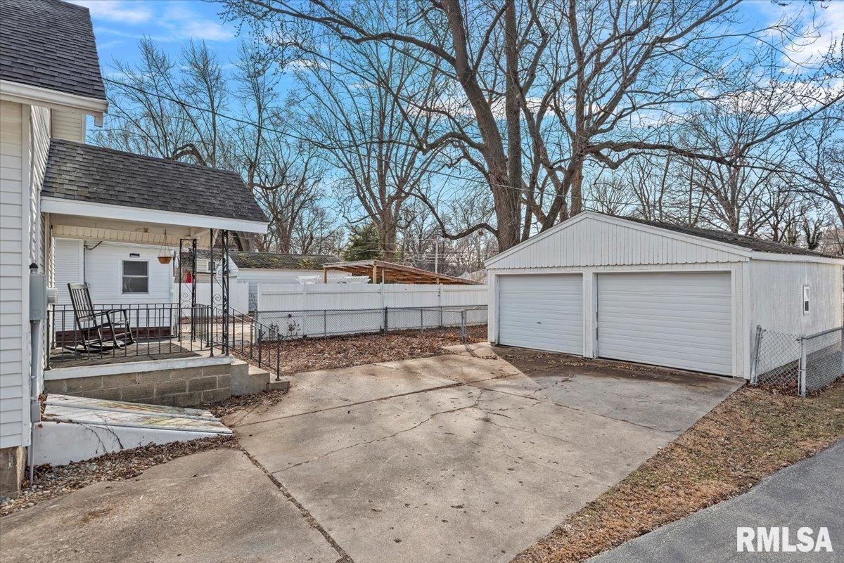 2409 South Lowell Avenue Springfield, IL 62704 - Photo 15 of 23