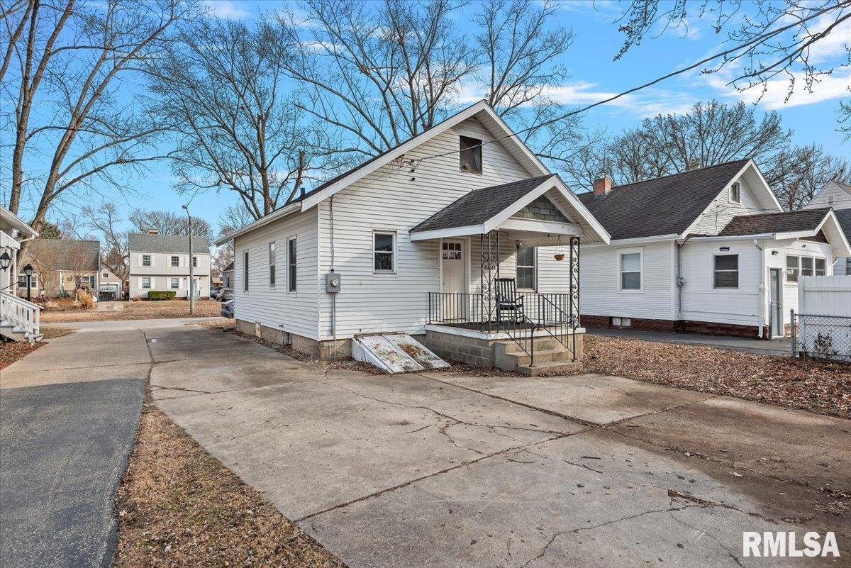 2409 South Lowell Avenue Springfield, IL 62704 - Photo 16 of 23