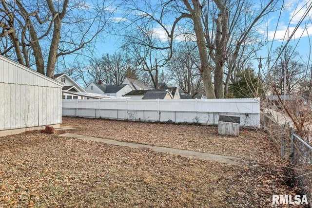 $129,900 | 2409 South Lowell Avenue, Springfield, IL 62704