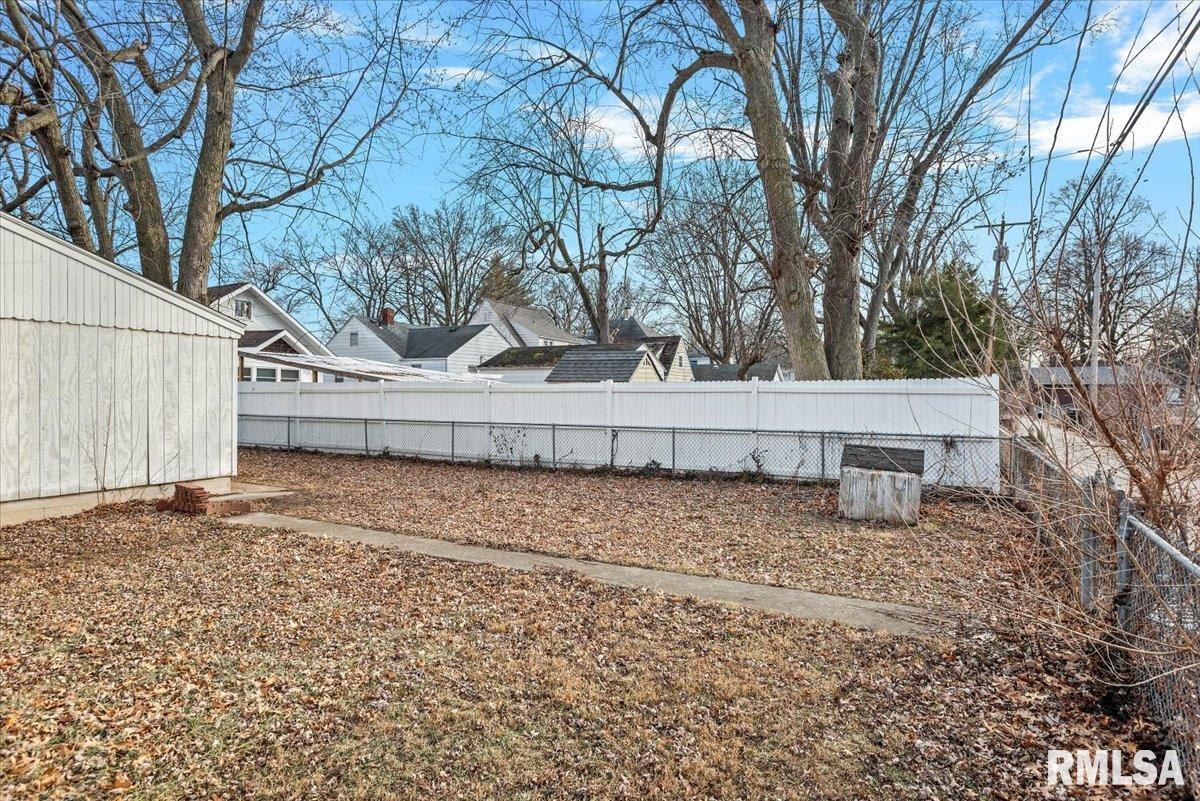 2409 South Lowell Avenue Springfield, IL 62704 - Photo 22 of 23