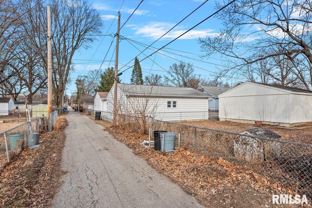 2409 South Lowell Avenue Springfield, IL 62704 - Photo 23 of 23