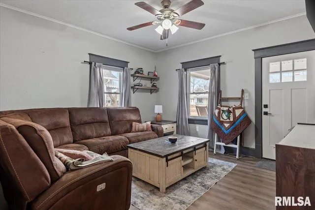 $129,900 | 2409 South Lowell Avenue, Springfield, IL 62704