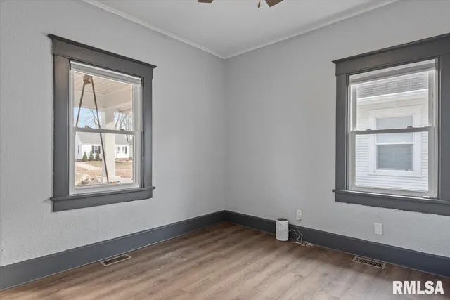 $129,900 | 2409 South Lowell Avenue, Springfield, IL 62704