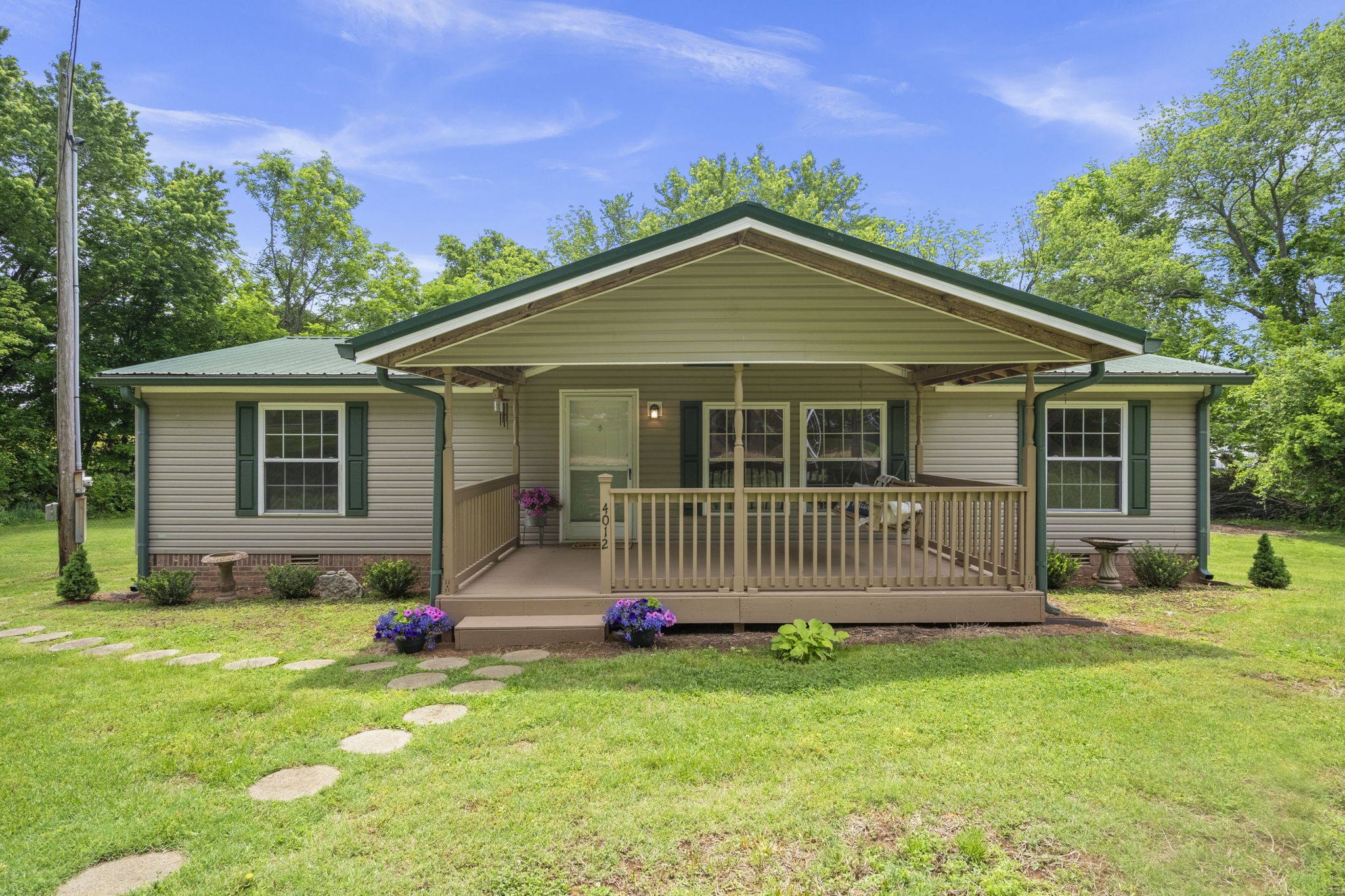 4012 Armstrong Road Springfield, TN 37172 - Photo 1 of 39 a front view of a house with a yard