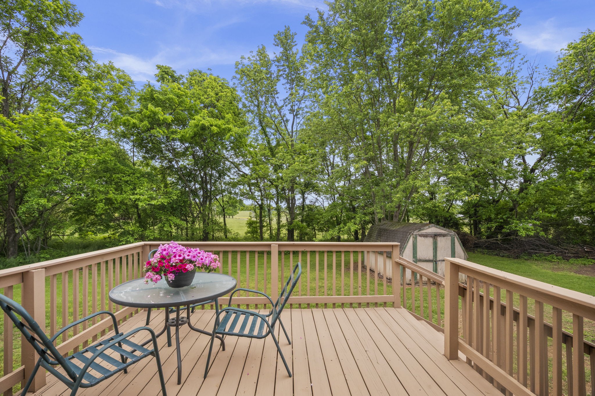 4012 Armstrong Road Springfield, TN 37172 - Photo 33 of 39 a view of a chairs on the roof deck