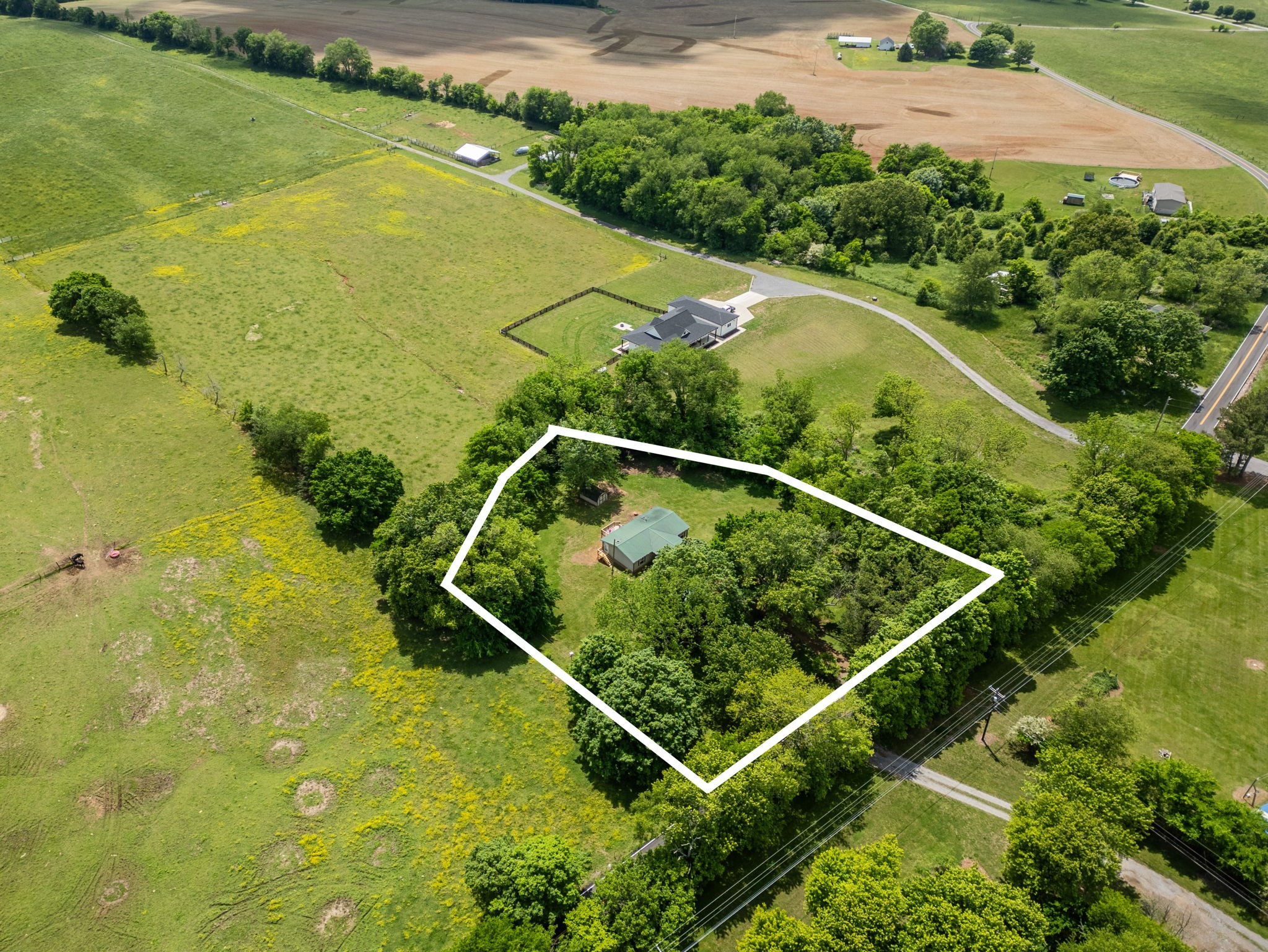 4012 Armstrong Road Springfield, TN 37172 - Photo 5 of 39 a view of a tennis court