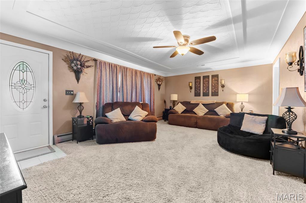 723 Bunker Hill Road Staunton, IL 62088 - Photo 6 of 30