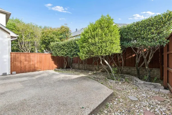 $2,495 | 4097 Oberlin Way, Addison, TX 75001