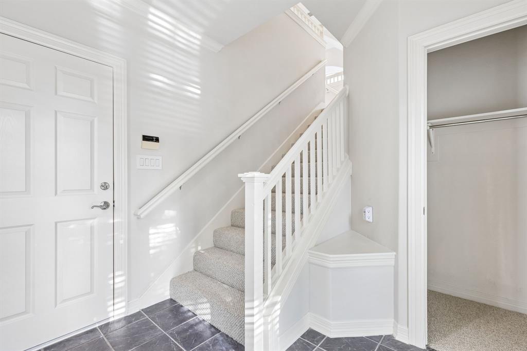 4097 Oberlin Way Addison, TX 75001 - Photo 4 of 27