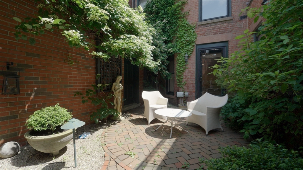 168 Beacon Street, Unit 1 Boston, MA 02116 - Photo 15 of 37