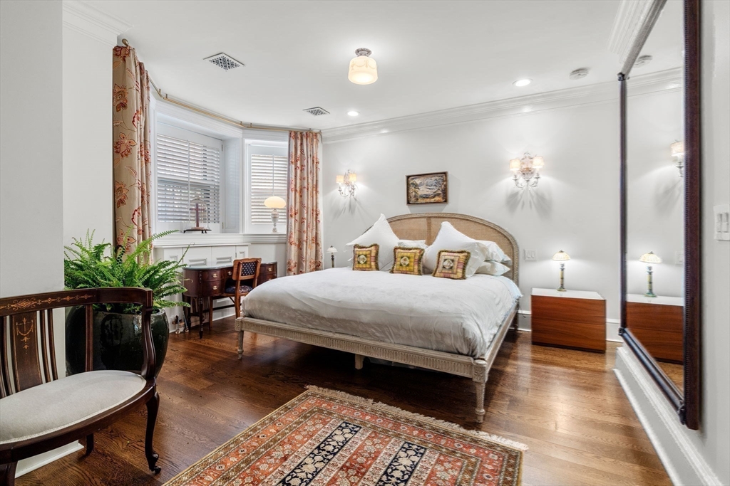 168 Beacon Street, Unit 1 Boston, MA 02116 - Photo 19 of 37