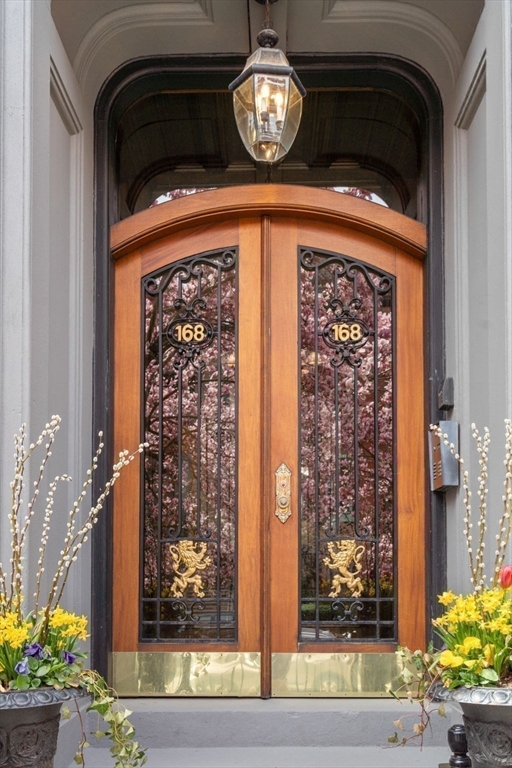 168 Beacon Street, Unit 1 Boston, MA 02116 - Photo 24 of 37