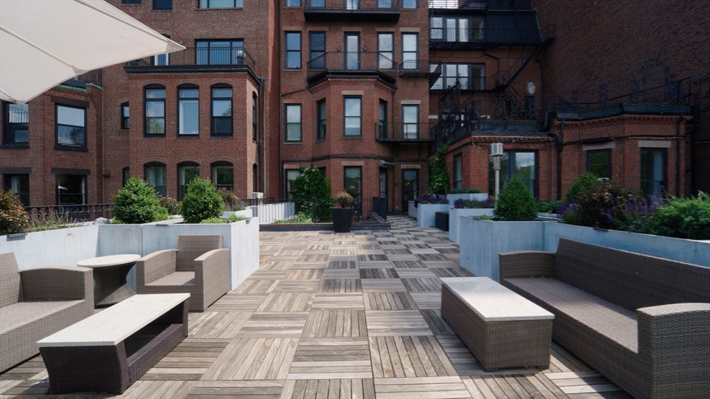 168 Beacon Street, Unit 1 Boston, MA 02116 - Photo 33 of 37