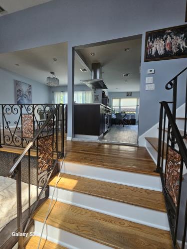 15 Cunitains Rd Valley Stream Valley Stream, NY 11581 - Photo 4 of 11