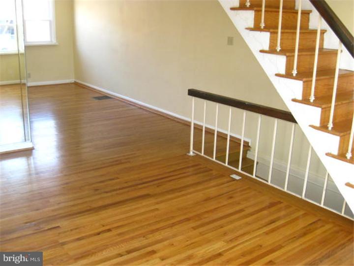 7326 Drexel Road Philadelphia, PA 19151 - Photo 2 of 12 Living Room