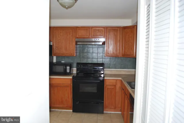 $2,000 | 4655 Whitaker Place, Woodbridge, VA 22193