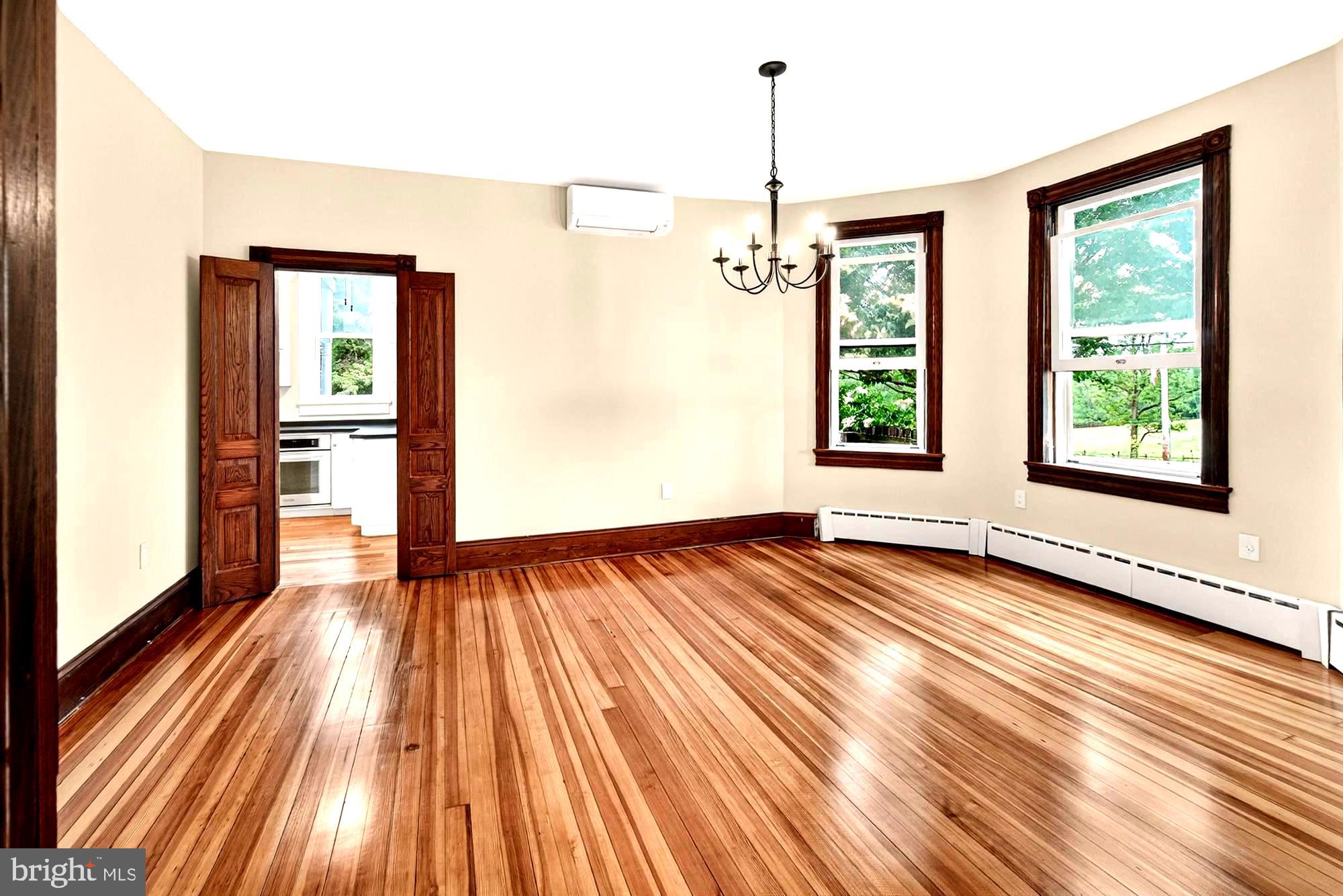 18040 Barnesville Road Barnesville, MD 20838 - Photo 37 of 101 HUGE dining room off kitchen