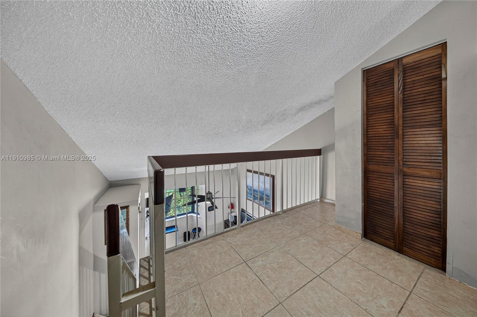 12045 Southwest 18th Street, Unit 142 Miami, FL 33175 - Photo 12 of 18 a view of entryway