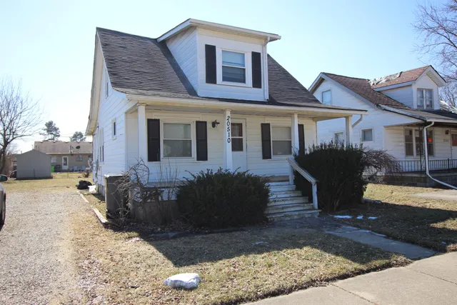 $130,000 | 20510 Broadacres Street, Clinton Township, MI 48035