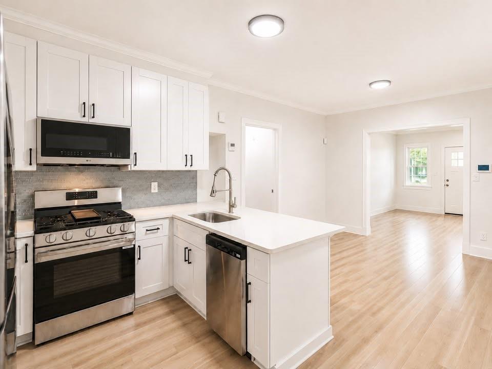 726 Pearce Street Southwest Atlanta, GA 30310 - Photo 9 of 19 Gallery Image 9