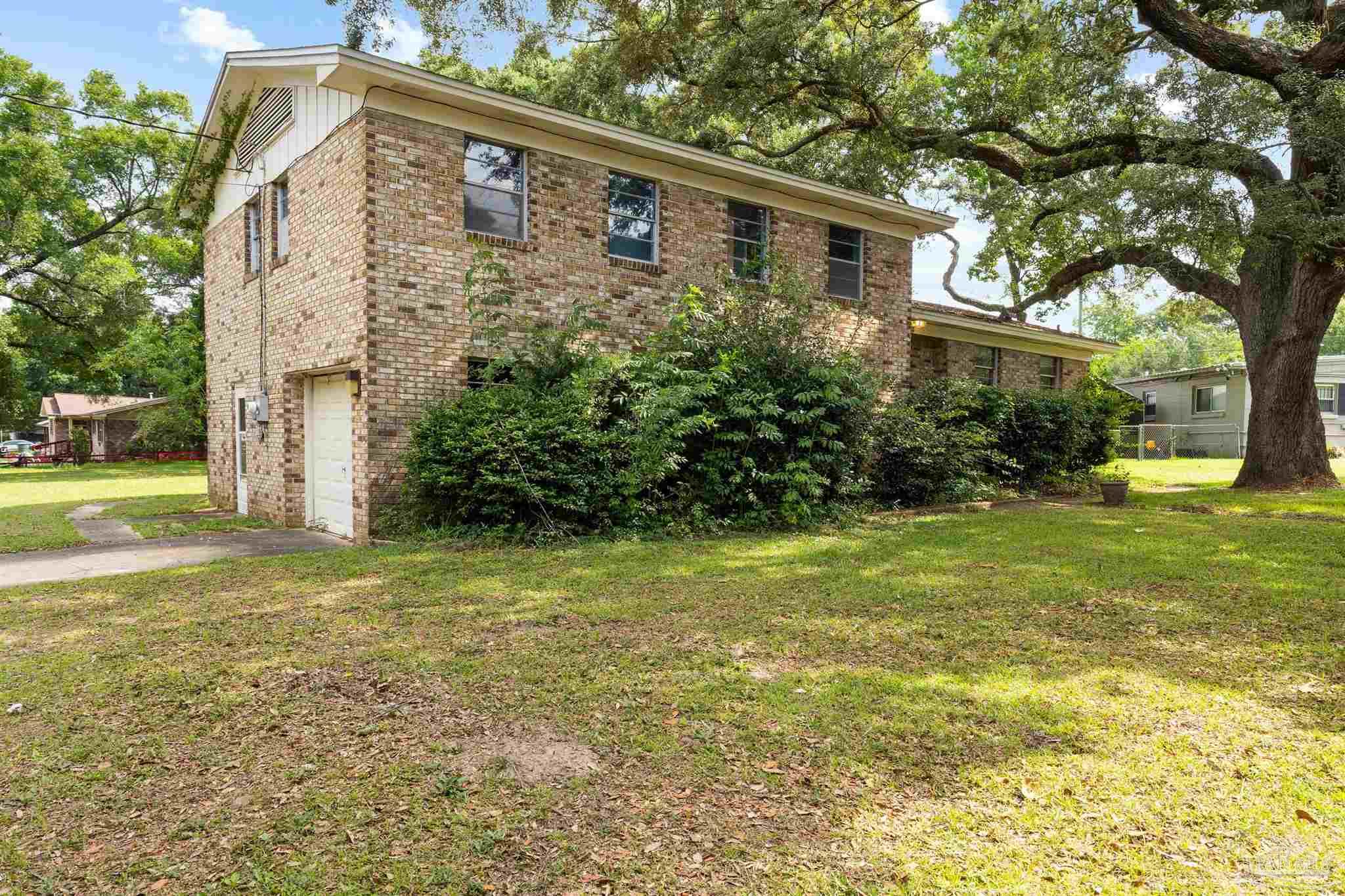 1002 East Montclair Road Pensacola, FL 32505 - Photo 3 of 25 Gallery Image 3