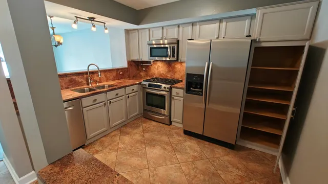 $2,550 | 1644 Orchard Avenue, Unit 1644, Schaumburg, IL 60193