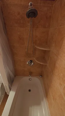 $2,550 | 1644 Orchard Avenue, Unit 1644, Schaumburg, IL 60193