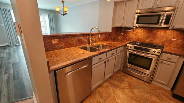 $2,550 | 1644 Orchard Avenue, Unit 1644, Schaumburg, IL 60193