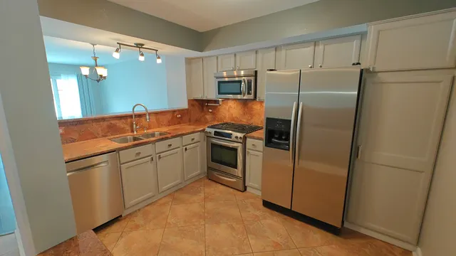 $2,550 | 1644 Orchard Avenue, Unit 1644, Schaumburg, IL 60193