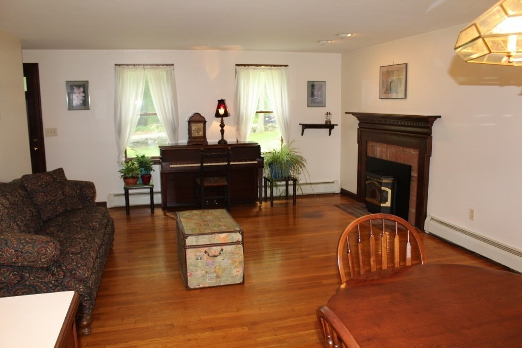 154 Glazier Road Barre, MA 01005 - Photo 4 of 24