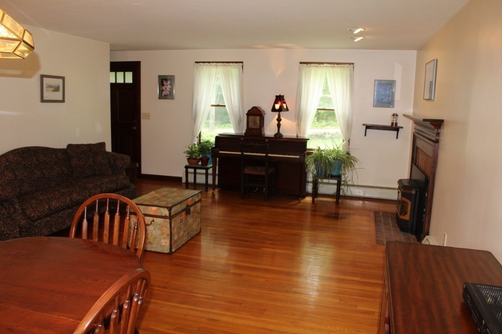 154 Glazier Road Barre, MA 01005 - Photo 5 of 24