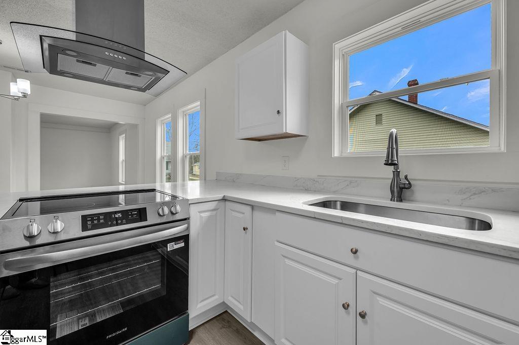 136 Lee Street Laurens, SC 29360 - Photo 12 of 29