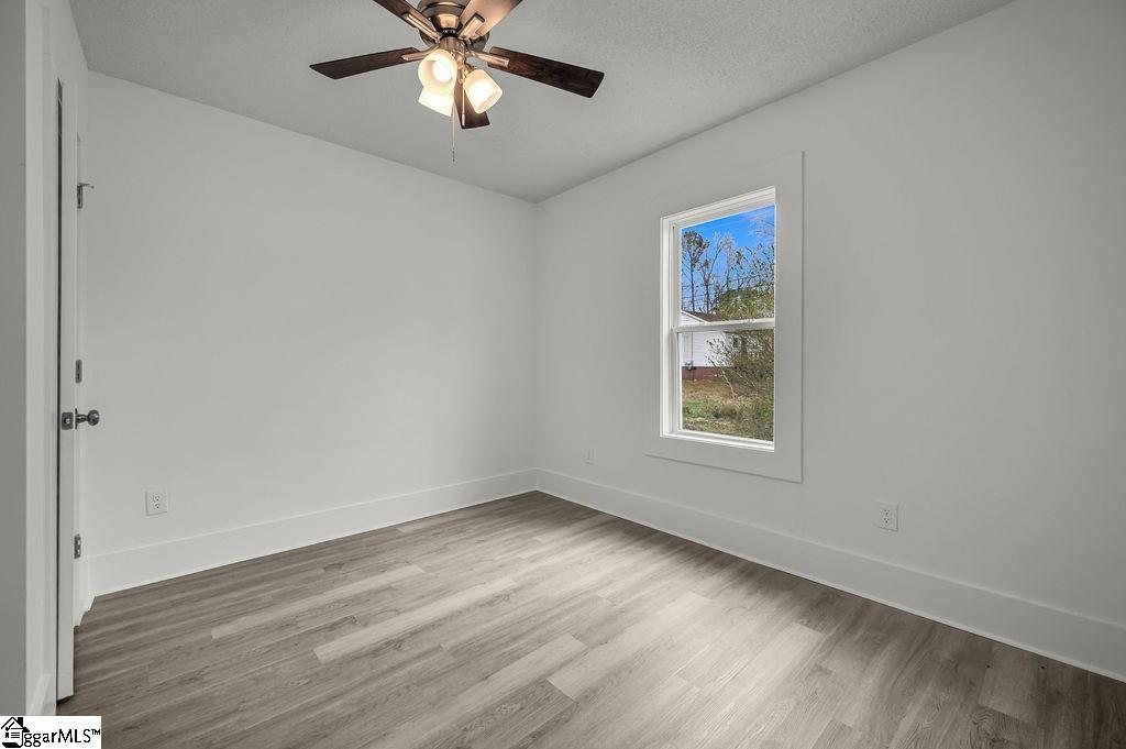 136 Lee Street Laurens, SC 29360 - Photo 21 of 29