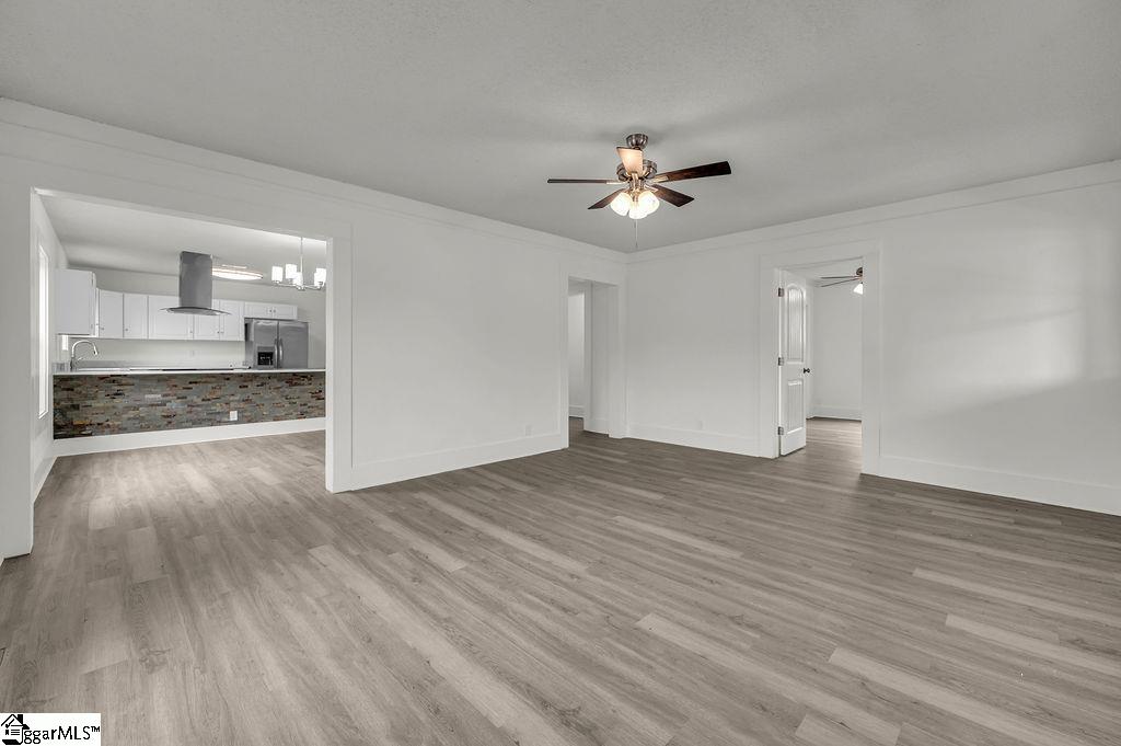 136 Lee Street Laurens, SC 29360 - Photo 4 of 29