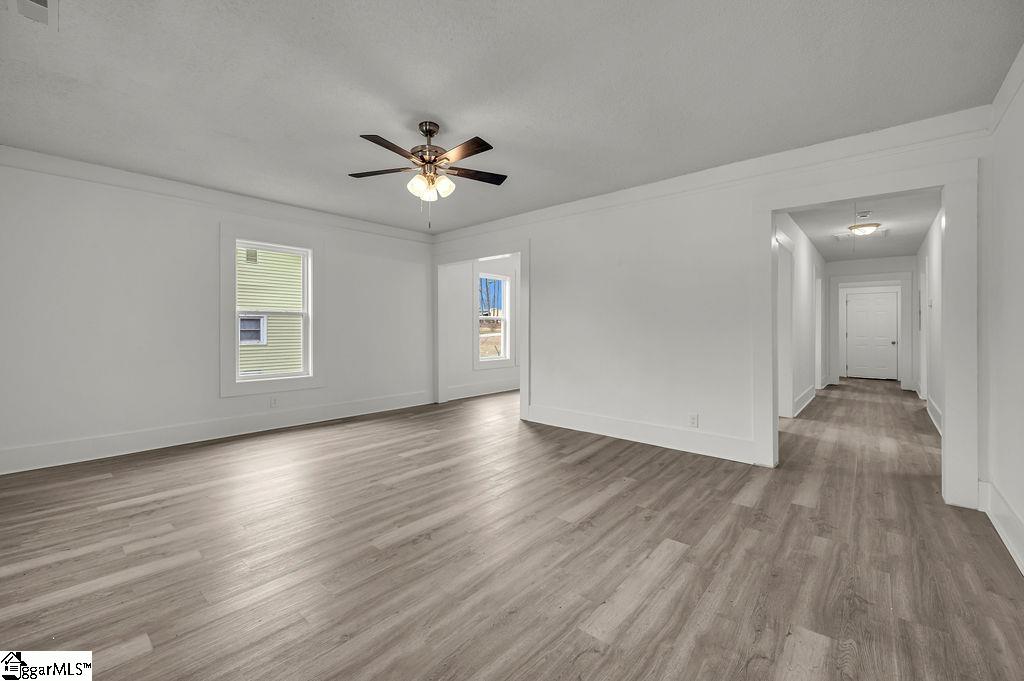 136 Lee Street Laurens, SC 29360 - Photo 5 of 29