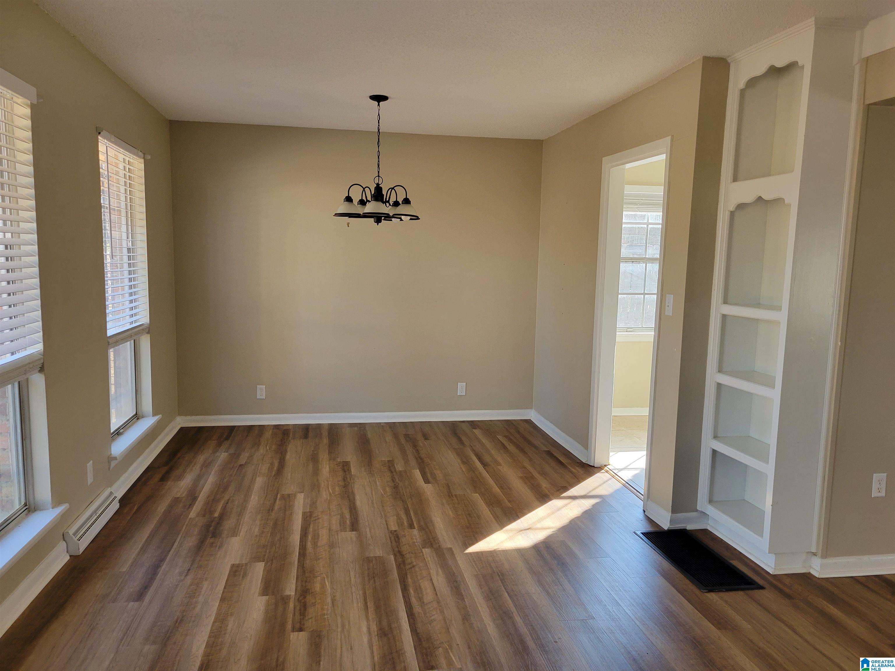 932 Longview Circle Adamsville, AL 35005 - Photo 6 of 15