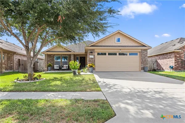 $317,500 | 117 Flint Rock Court, Victoria, TX 77904