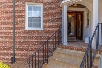 27 Commonwealth Avenue, Unit 1 Newton, MA 02467 - Photo 10 of 12 a view of entrance