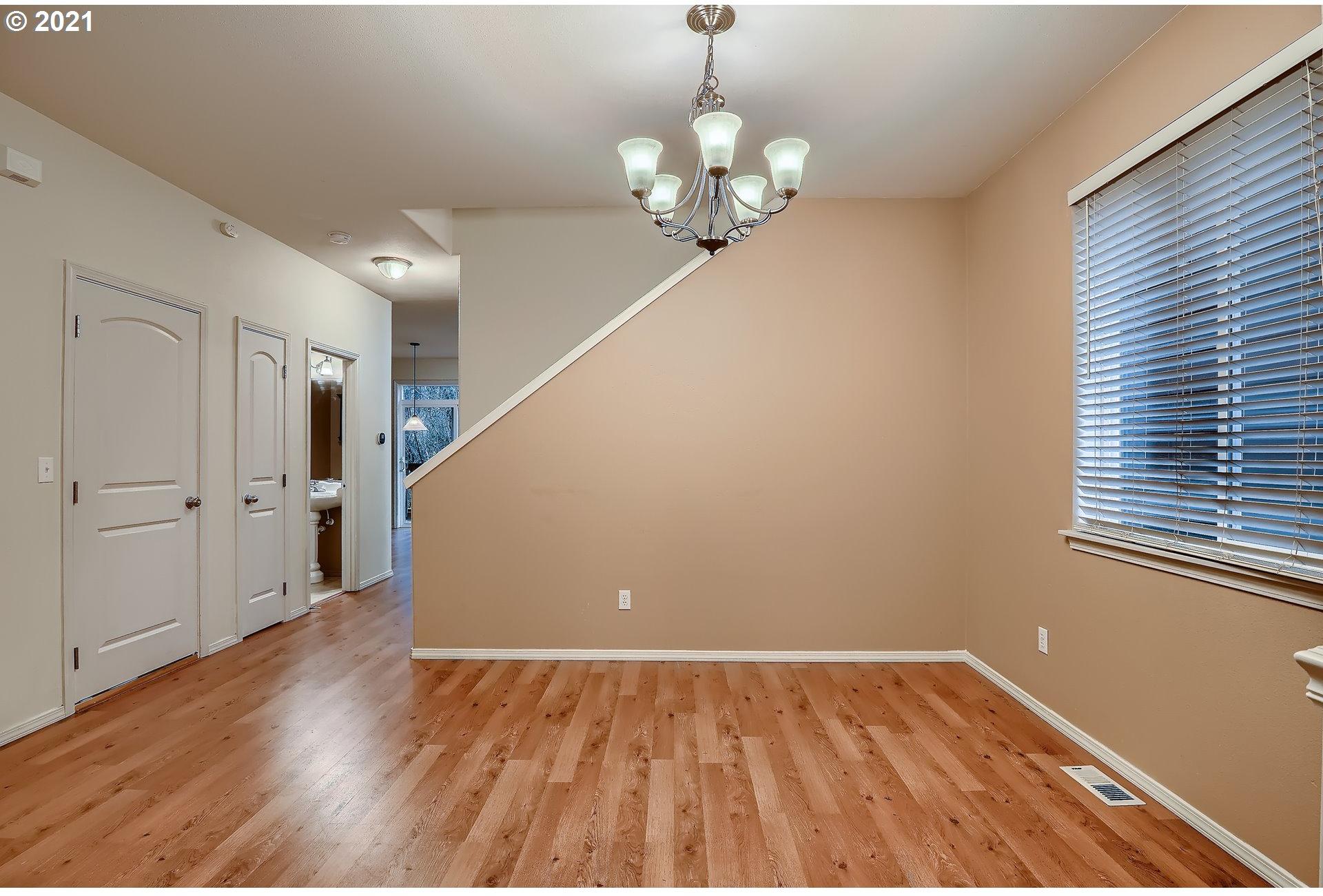 19767 Southeast 38th Way Camas, WA 98607 - Photo 8 of 32 Gallery Image 8