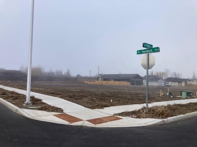 803 Northwest 18th Court Redmond, OR 97756 - Photo 2 of 8 Corner lot