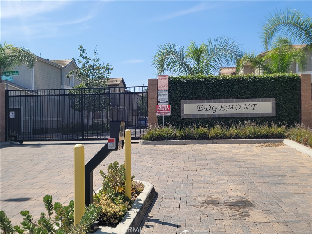 13 Edgemont Way Compton, CA 90221 - Photo 12 of 14