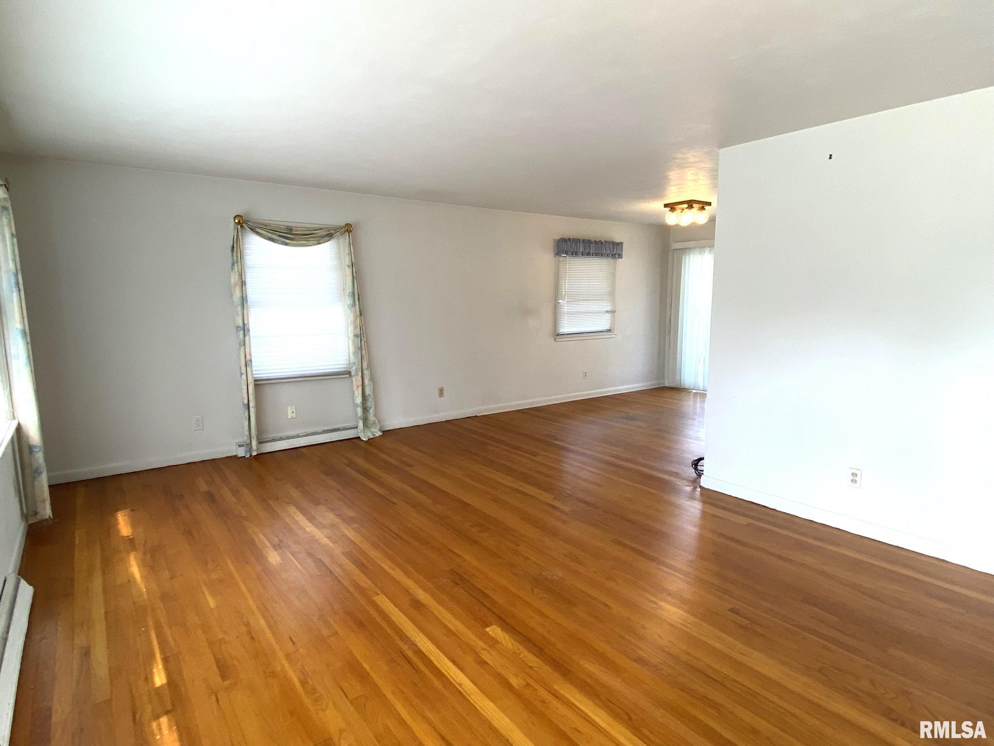 58 Radcliff Road Springfield, IL 62703 - Photo 7 of 39