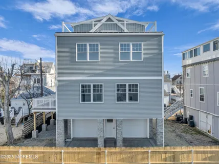 $1,999,999 | 10 5th Street, Highlands, NJ 07732