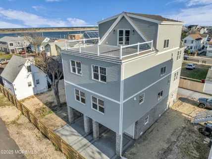 $1,999,999 | 10 5th Street, Highlands, NJ 07732