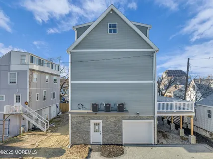 $1,999,999 | 10 5th Street, Highlands, NJ 07732