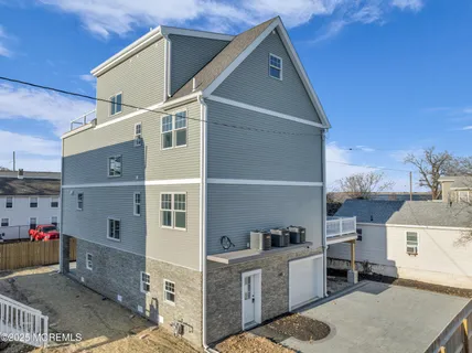 $1,999,999 | 10 5th Street, Highlands, NJ 07732